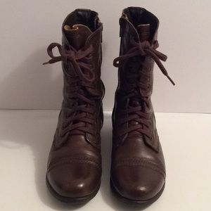 Women Steve Madden brown leather lace up boots 8.5